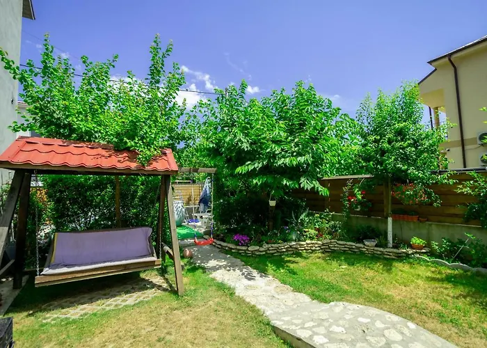 Cristian 게스트하우스 4*