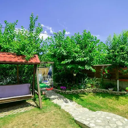 Cristian Guest house *